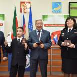 В рамках акции «Час гражданственности» Фарид Мухаметшин вручил паспорта юным жителям Рыбно-Слободского района