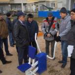 Благоустроенные дворы поселка Альгешево приняла приемочная комиссия