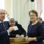 Вера Соколова получила мандат депутата в областной Думе