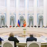 Президент РФ: России нужна активная работа по снижению смертности и увеличению рождаемости