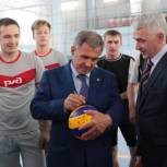 Рустам Минниханов открыл новый бассейн в Агрызе