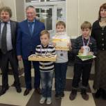 Анатолий Карпов поздравил шахматистов с ограниченными возможностями здоровья