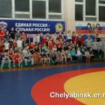 Единороссы поздравили учеников спортивной школы с днем рождения Партии