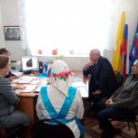 Прием граждан в Аликовском районе провел депутат Госсовета Валерий Павлов