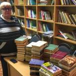 Партийцы пополнили библиотеку Общества инвалидов Ново-Савиновского района Казани