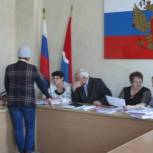 Партийцы Райчихинска подвели итоги недели приема граждан 