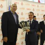 Николай Валуев принял участие в открытии IX Всероссийского турнира по боксу в Альметьевске