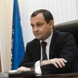Игорь Брынцалов поздравляет жителей Подмосковья с Днём Конституции