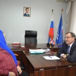 Виктора Лазаренко граждане поросили разобраться с  квитанциями на оплату ЖКХ с комиссионными 