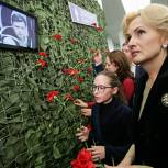 В Госдуме открылась выставка, посвященная профессиональному подвигу журналистов, работавших в горящих точках