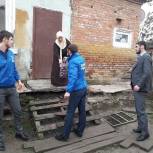 Пятнадцать семей из Октябрьского района Грозного получили продуктовую помощь