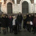 «Культурные Хамовники»: жители района Хамовники посетили Храм Христа Спасителя 