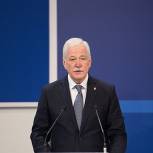 Грызлов открыл пленарное заседание XVII Съезда Партии