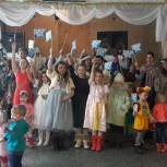 Детям из Смоленского района устроили новогоднюю сказку