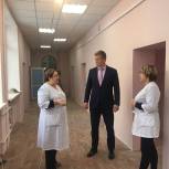 Дмитрий Дениско проверил готовность ремонта поликлиники в Люберцах