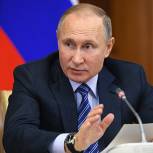 Путин сообщил о принятии новой десятилетней программы вооружения