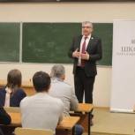 Игорь Сапко прочитал лекцию в «Школе парламентаризма»  