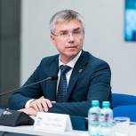 Ревенко: Высокий рейтинг ЕР говорит о том, что Партия слышит людей и реагирует на самые острые запросы