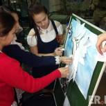 В Уфе к 75-летию победы в Сталинградской битве дети «выпустили» голубей мира