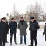 Руководитель проекта «Безопасные дороги» рассказал, как в Кировграде пешеходники у школ приведут к национальным стандартам