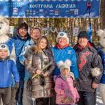 Костромские единороссы поздравили женщин на лыжне