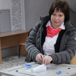 Ольга Полякова отметила большую активность избирателей на участках для голосования