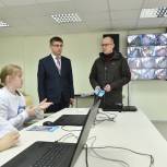 Александр Бречалов побывал в Ситуационном  центре общественных наблюдателей