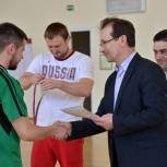 Спасские единороссы чествовали победителей первенства по мини-футболу