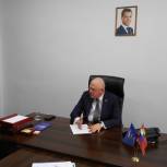 В ходе приемов в общественных приемных партийцы помогают курянам 