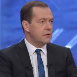 Медведев подписал план по противодействию незаконному обороту промышленной продукции
