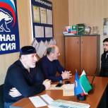В ходе приема граждан в Веденском районе трудоустроен житель с.Ведено