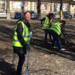 Партийцы Ленинского района навели чистоту на своих улицах