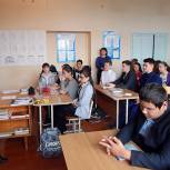 В Мечетлинском районе партийцы активно помогают развитию молодежи
