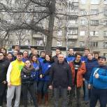  Партийный трудовой десант высадился на территории сквера «Зыряновский»