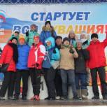 В Чебоксарах состоялись соревнования по лыжным гонкам среди спортивных семей на призы Главы Чувашии и массовый лыжный забег