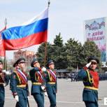 На Театральной площади Саратова состоялся Парад в честь Дня Победы