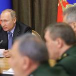 Путин попросил доложить о результатах поручений по итогам военных совещаний