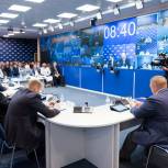 В Москве проходит партконференция по реализации Послания и майского указа Президента РФ