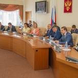 Владимир принимает молодых парламентариев России