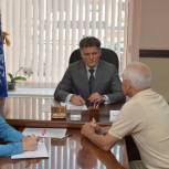 Депутат поможет пенсионеру реализовать намеченные планы