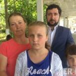 Депутат от "Единой России" помогает беженцам из Украины вернуться на Родину
