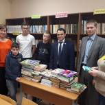 Активисты первичного отделения «Локомотивное» провели  благотворительную акцию "Подари книгу"
