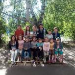 Льговские единороссы вручили призы победителям конкурса рисунков на асфальте