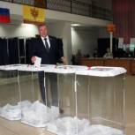Депутат Государственной Думы Николай Малов проголосовал на избирательном участке по месту регистрации в городе Ядрин