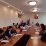 В Кызыле состоялось торжественное вручение партийных билетов новым членам «Единой России» 