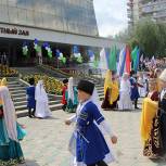 Несколько тысяч жителей Кабардино-Балкарии приняли участие в параде Дружбы Народов