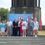 Партийцы поздравили выпускников Малоярославецкого района
