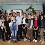 Как выиграть грант социального проекта рассказал молодежи руководитель регионального исполкома Егор Мерингер 