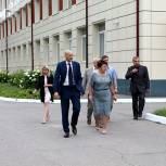 Дмитрий Голубков посетил Власиху с рабочим визитом и проверил ход ремонтных работ в школе им. А.С. Попова