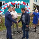 Вадим Курбанов вручил новоселам поселка Поназырево ключи от новых квартир 